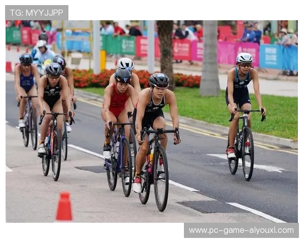 铁人三项队进行综合状态调试，总体成绩稳步提升